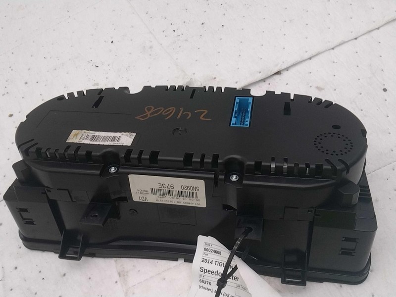 2014 Volkswagen Tiguan Speedometer Gauge Black OEM 111k Miles NJ25-24608-625888