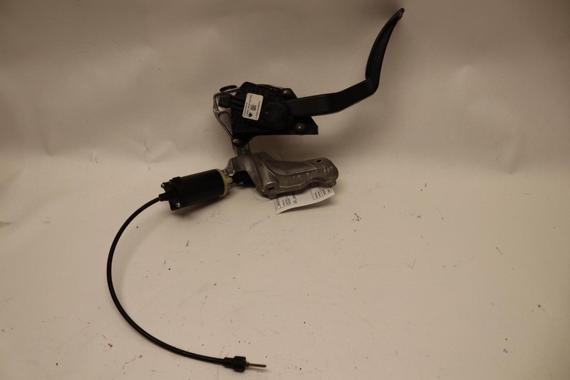 2011-2012 FORD F250SD F350SD GAS THROTTLE ACCELERATOR PEDAL W/ MOTOR BRACKET OEM