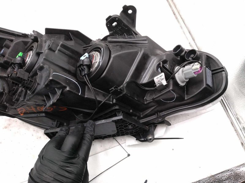 2022 Nissan Sentra Left Headlight Assembly Grey, Used, 1 Scratch on Lens