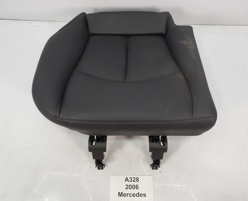✅03-06 OEM Mercedes W211 E350 Rear Right Seat Lower Cushion Leather Black*