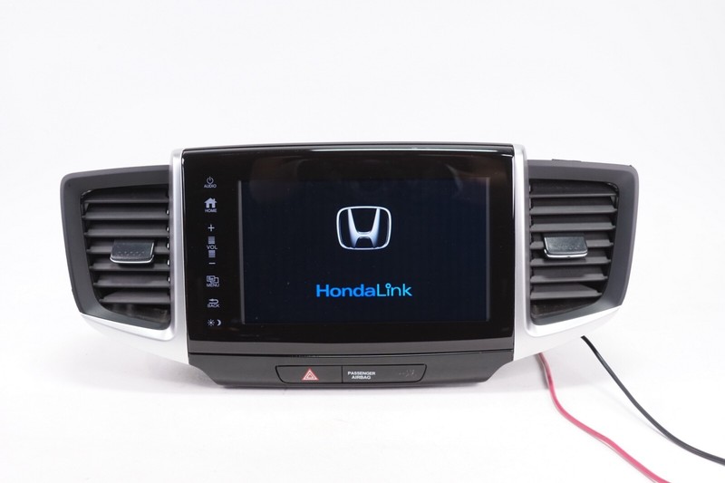 HONDA PILOT Receiver HD Radio Head Unit Touch OEM 2016 2017
