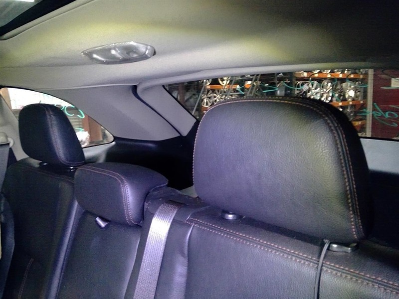 EDGE 2013 3 Rear Headrests 1717778
