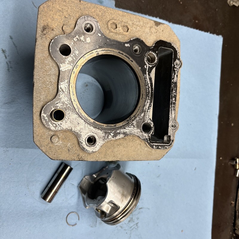 1988 - 91 Honda Fourtrax Trx300 Fourtrax 300 2x4 Motor Cylinder Jug Piston Good