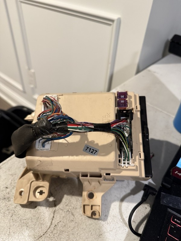 2005 Toyota Sienna Fuse Box OEM relay Cabin Interior