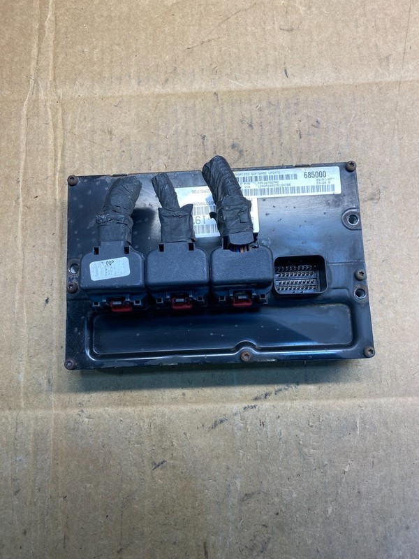 2007 ChryslerCaravan 3.3L Engine Control Module p05187557ac AB3839 DG