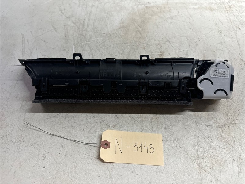 21-22 TESLA MODEL Y Dashboard Right Heater Ac Air Vent Duct 1083325-00 5143 B81