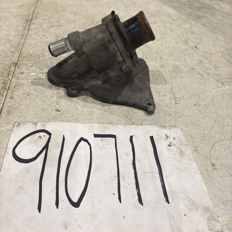 2006-2011 CADILLAC DTS THERMOSTAT HOUSING 12571914 USED OEM