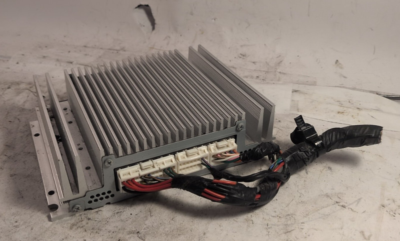 2012-2013 Hyundai Veloster Audio Amplifier Amp OEM