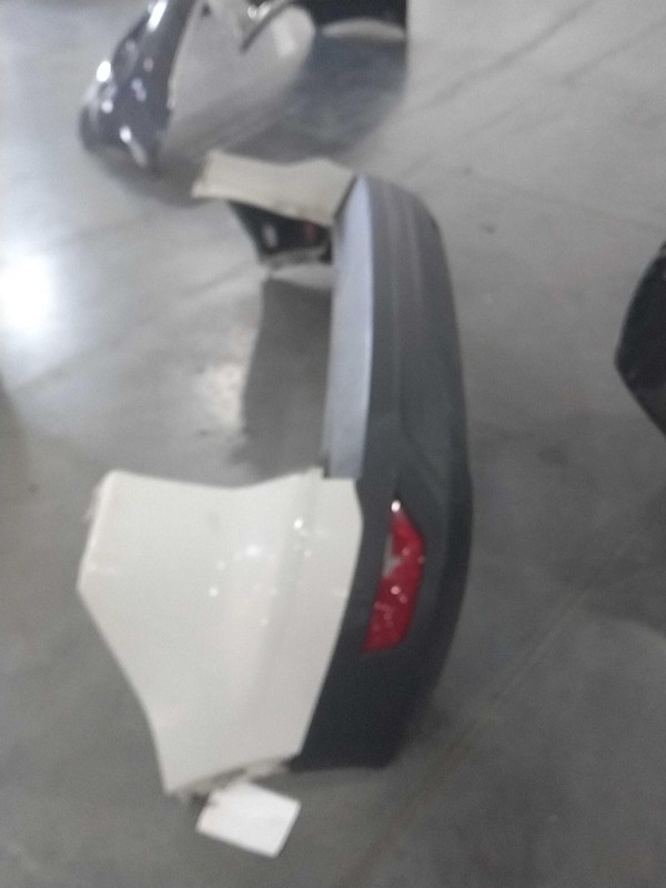2015 Ford Escape White Rear Bumper Assembly OEM CJ5Z17810APTM 124K Miles