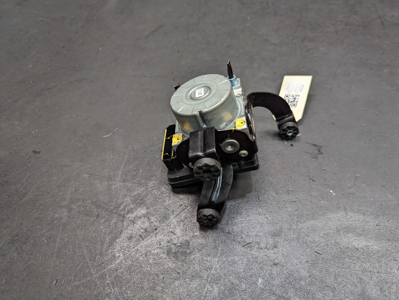 ABS Anti Lock Brake Pump Module 2018 BMW 430i 6887741 2017 2019 2020