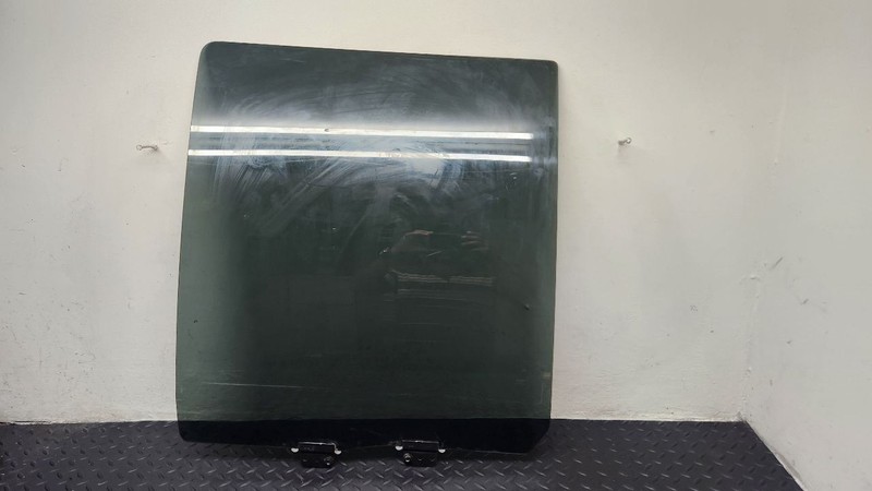03-06 Ford Expedition Rear Left Driver Door Glass Window OEM 2L1Z-7825713-AB