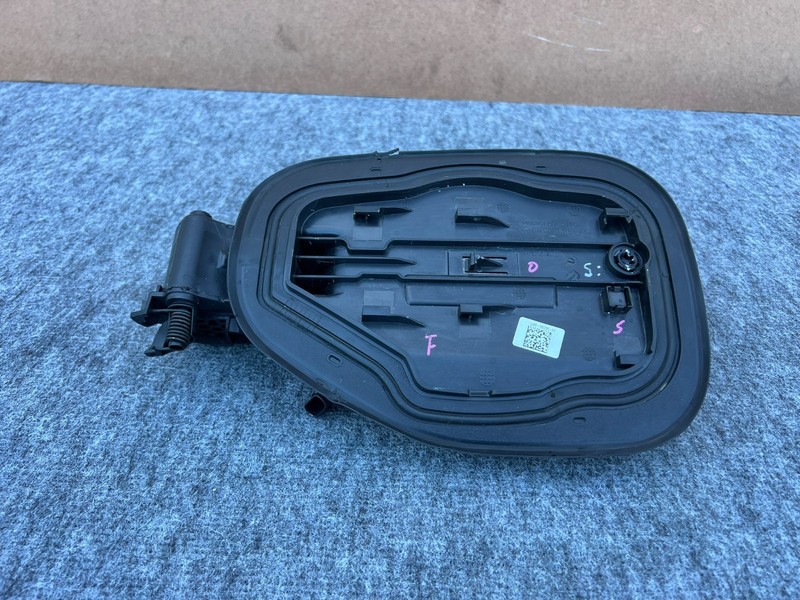FORD MUSTANG MACH-E 2021-2026 OEM FENDER CHARGING DOOR PORT INLET HOUSING ASSY