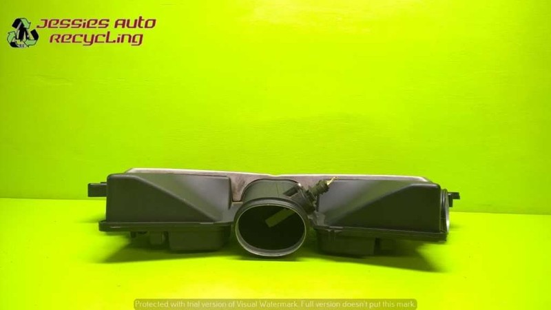 06 BMW 750i 4.8L AT SEDAN FRONT CENTER AIR INTAKE CLEANER OEM 1869-102