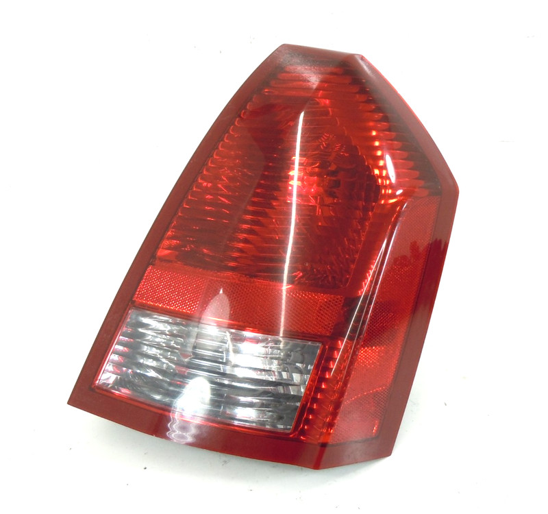 2005-2007 Chrysler 300 Tail Light Lamp Passenger Right OEM Base Limited Touring