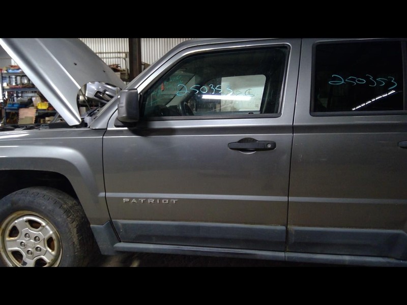 Driver Left Front Door Manual Window Fits 11-17 PATRIOT 1656904