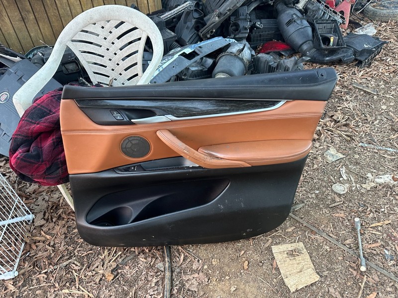 15-19 BMW X6 M OEM RH PASSENGER SIDE FRONT BROWN & BLACK DOOR TRIM PANEL CARD
