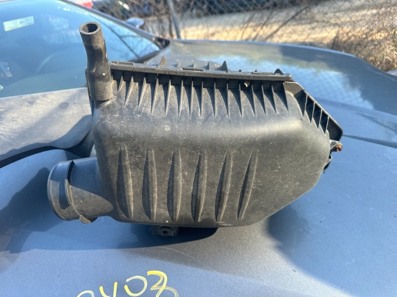11-19 DODGE CHARGER & CHRYSLER 300 3.6 AIR FILTER INTAKE CLEANER BOX