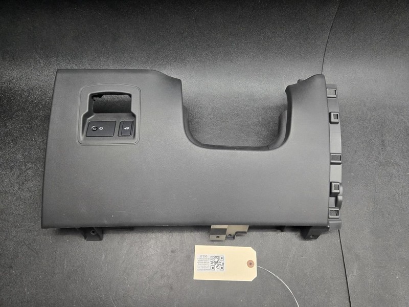 Dashboard Left Lower Trim Panel 2018 Range Rover Velar LR106926 2019 - 2022