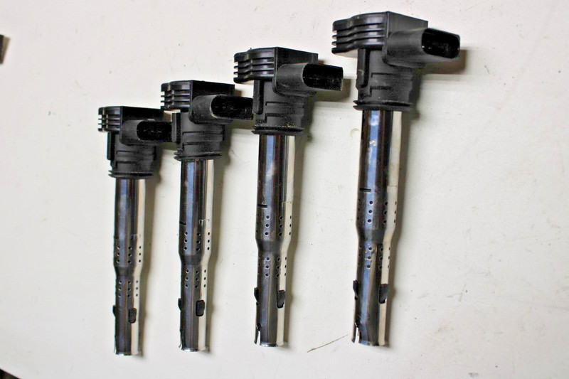 4X Ignition Coils For Audi A3/A4/A5/A6/Q5 VW Beetle/CC/Eos/Golf/Jetta UF-575