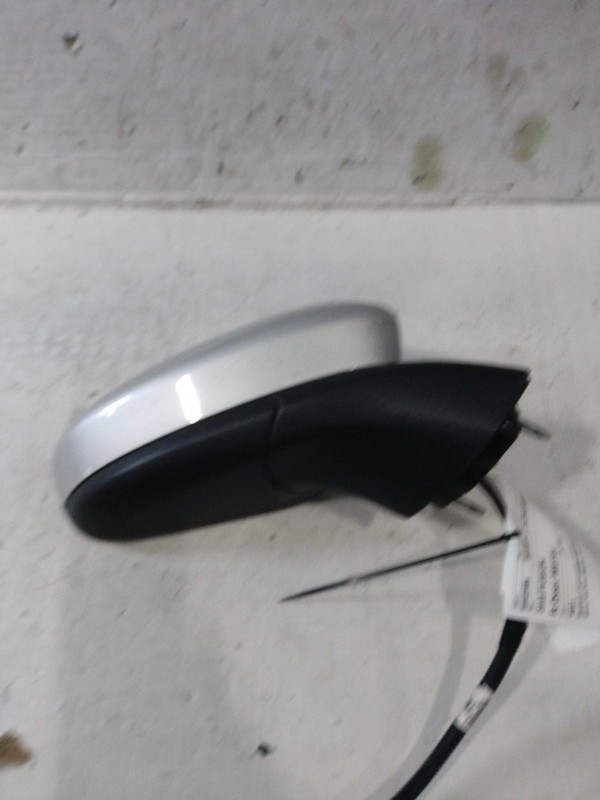 2018 Ford Fusion Right Door Mirror Silver OEM Used 590617 Scratches
