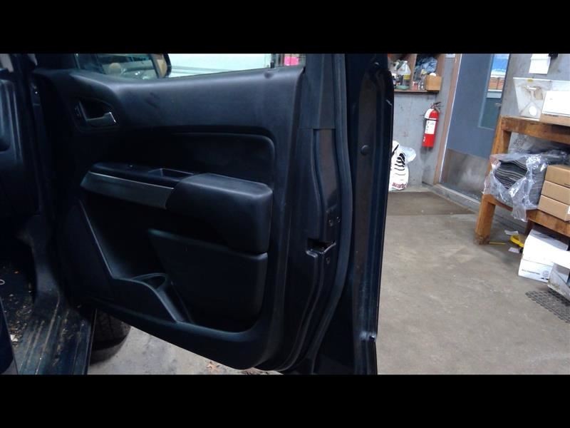 2015 COLORADO Passenger Right Front Door Trim Panel 1336212