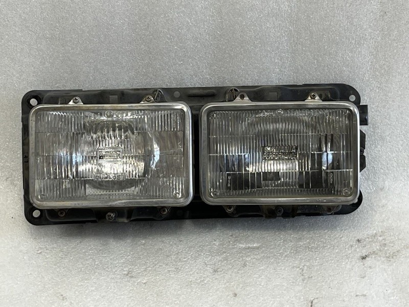 1984 1985 HONDA ACCORD SEDAN LEFT DRIVER SIDE HEADLIGHT HEADLAMP HALOGEN