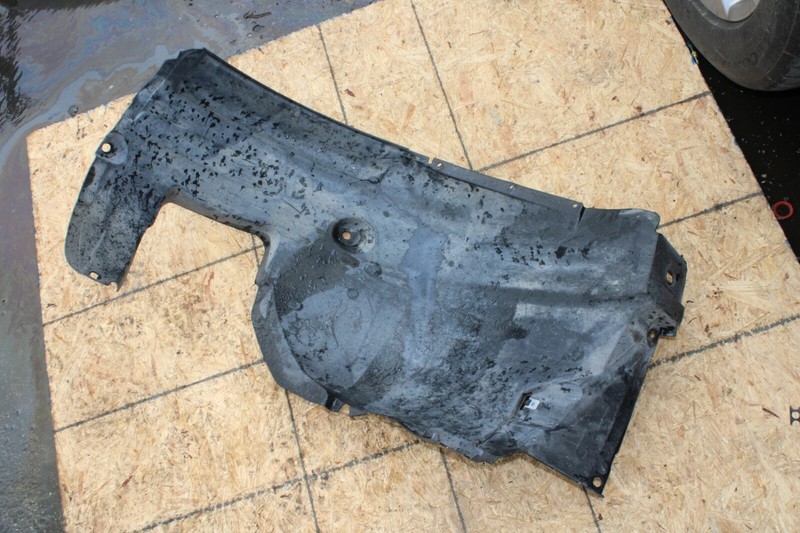 BMW E90 3 SERIES FRONT LEFT DRIVER SIDE FENDER LINER SPLASH SHIELD GUARD OEM