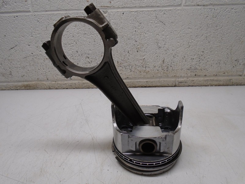 E2 Mercruiser 190 3.7L0.030 Oversized Piston /Connecting Rod