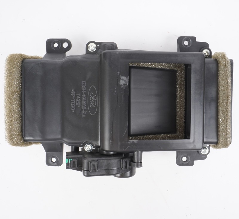 2017 - 2020 Lincoln Continental Console AC Heater Vent Duct OEM
