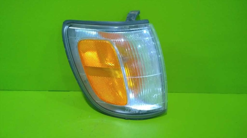 96 97 98 4 RUNNER PASSENGER RIGHT TURN SIGNAL LIGHT OEM 3057-45