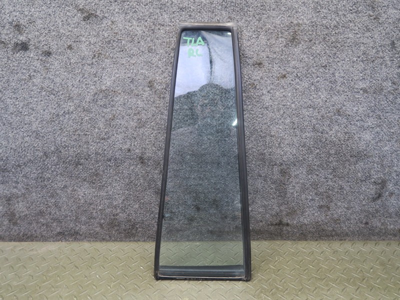1991-1997 TOYOTA LAND CRUISER FJ80 REAR LEFT DOOR VENT FIXED GLASS WINDOW