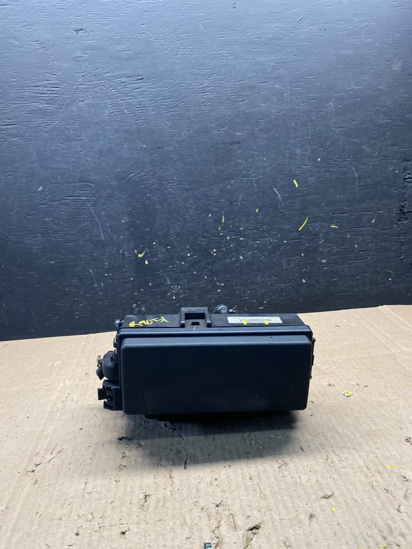 2007 Jeep Grand Cherokee Commander Fuse Box BCM Body Control Module R9051 DG