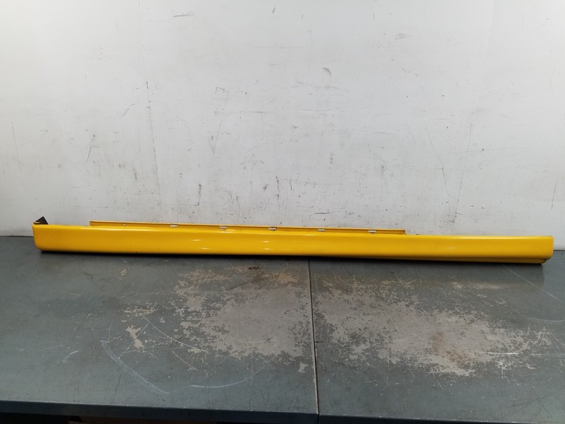 2005 Pontiac GTO Left Side Skirt Rocker Panel - * #5272 F3