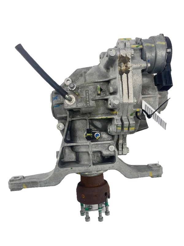 2021-2023 Ford Escape Rear Differential Carrier With Driveshaft Bolts Brackets