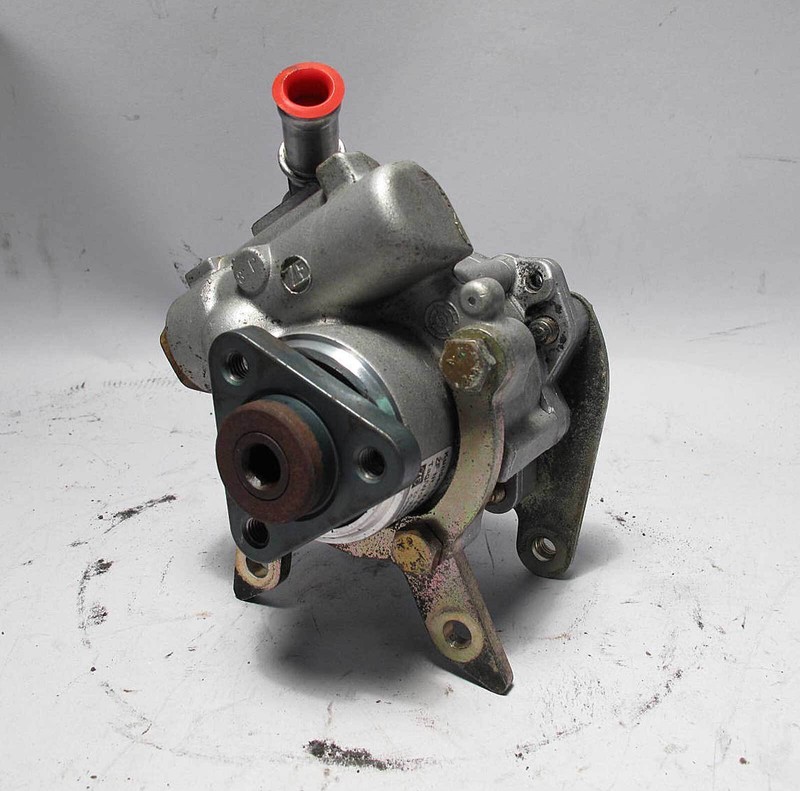 BMW Z3 Roadster 1.9 M44 4cyl Power Steering Pump Assembly 1996-1993 USED OEM