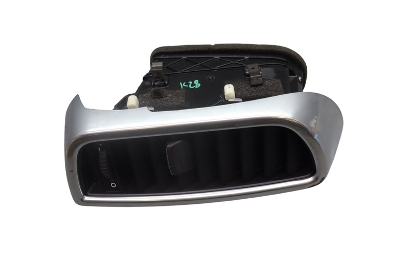 11-18 Porsche Cayenne 958 Front Right Center Inner Dash Heat AC Vent Cover OEM
