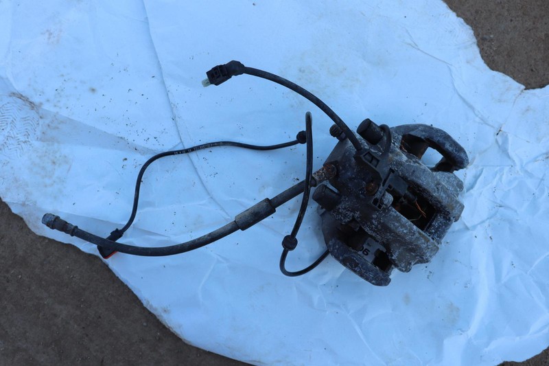 2012-2018 MERCEDES CLS550 W218 REAR RIGHT PASSENGER SIDE BRAKE CALIPER OEM
