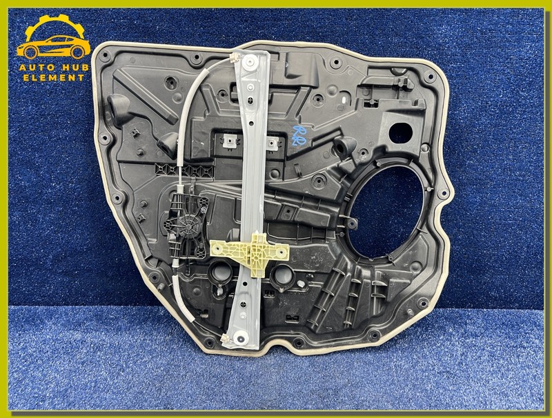 2019-2024 RAM 1500 LARAMIE Right Rear Door Window Regulator Motor Panel OEM