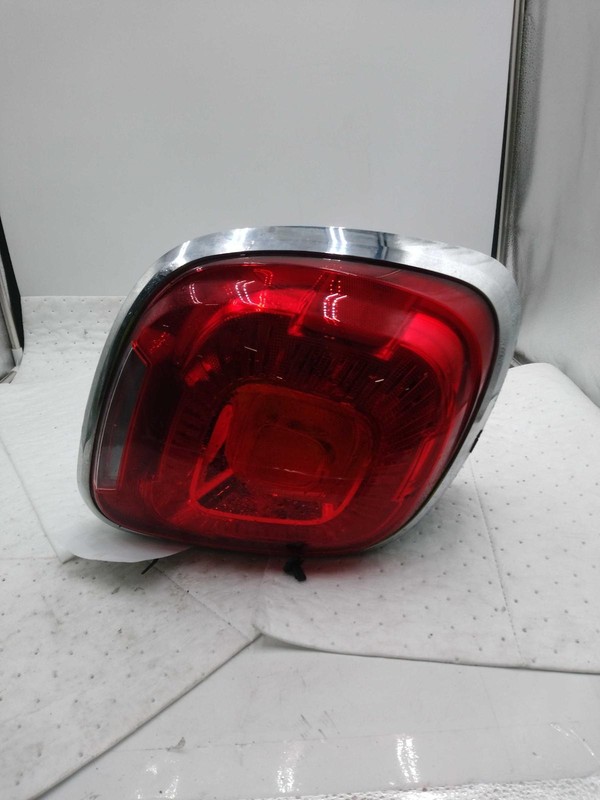 2017 FIAT 500 Left Tail Light Assembly Blue OEM 6386680 107k Miles