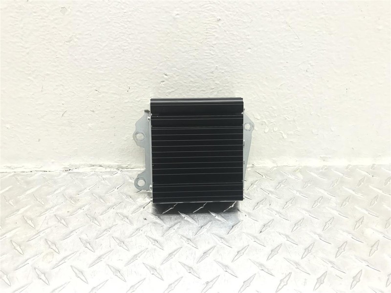 2008-2016 CARAVAN TOWN & COUNTRY AUDIO AMPLIFIER OEM 638-03639