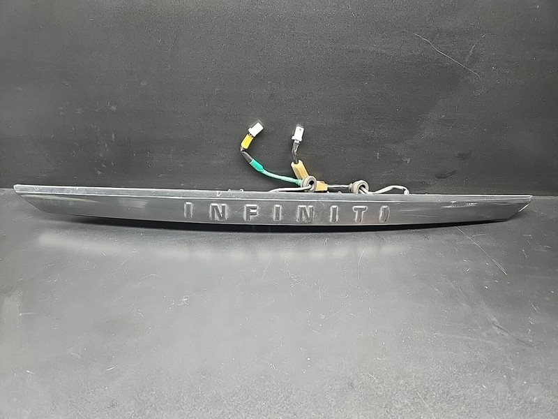 π2014-2018 INFINITI Q50 REAR TRUNK LID HATCH GRAY TRIM MOULDING 84810-4GA0B OEM