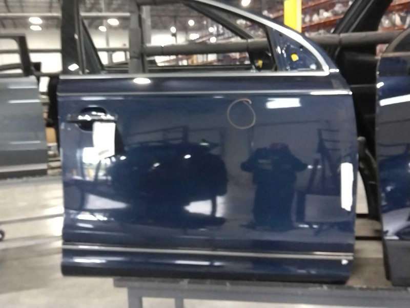2014 Audi Q7 Right Front Door Blue OEM Used 609768 149K Miles