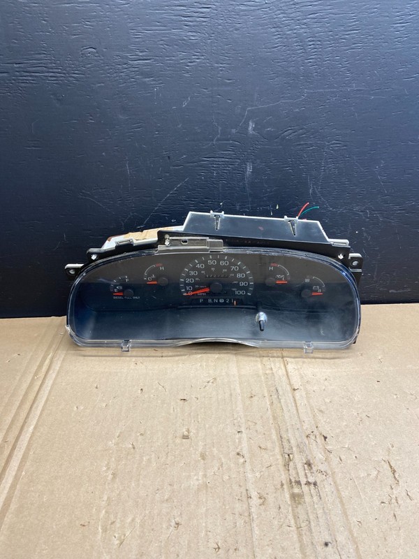 1997 to 2003 Ford E350 VAN Gauge Speedometer Cluster Oem AB8896 DG