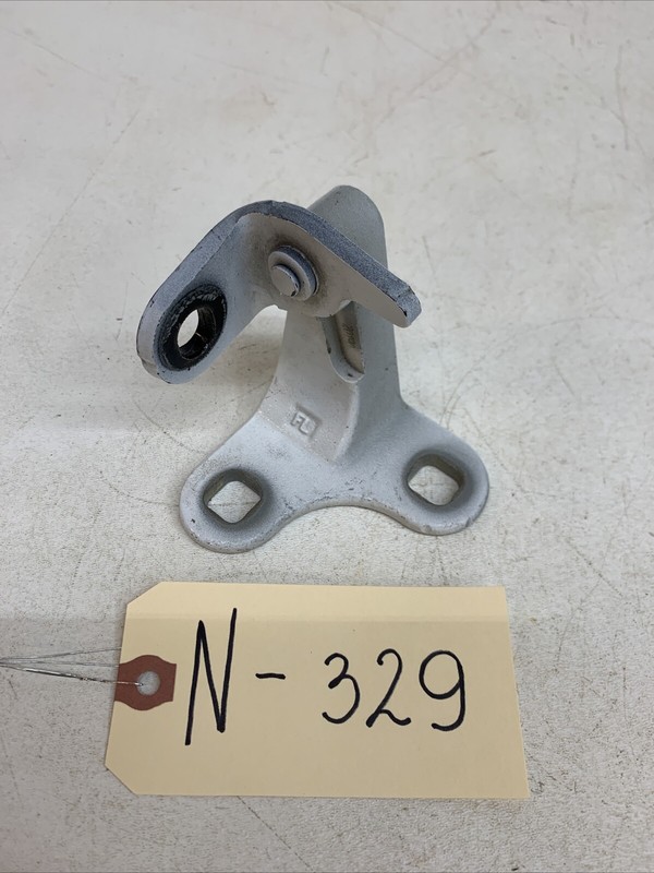 20-23Tesla Model Y Front Driver Side Door Hinge Left 1497492-00 329 B84