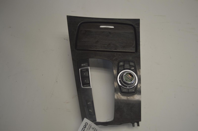 2009-2012 BMW 750LI F02 CONSOLE SHIFTER PANEL W/ IDRIVE MEDIA & TRAC SWITCH OEM