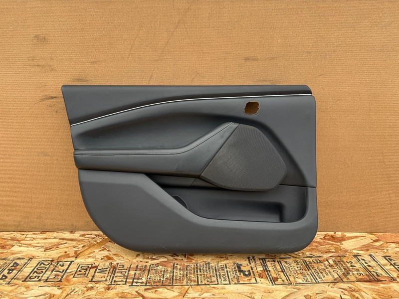 FORD MUSTANG MACH-E 2021-2025 OEM FRONT LEFT DRIVER DOOR PANEL ASSEMBLY (BLACK)