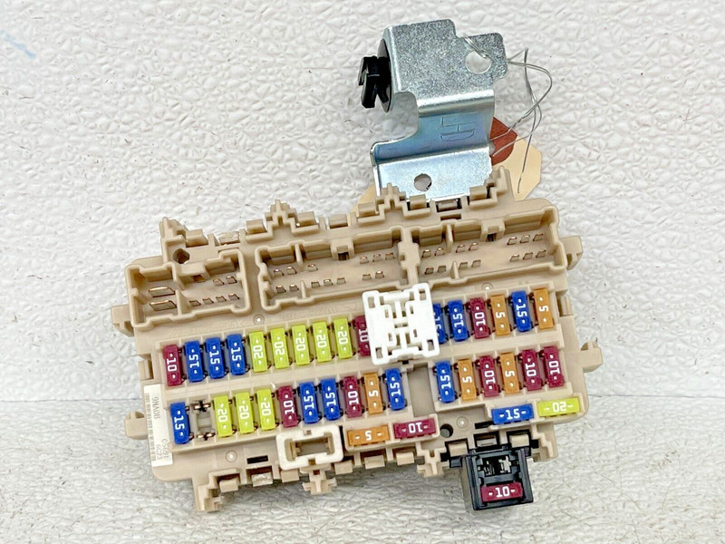 ⭐2016-2020 INFINITI QX60 INTERIOR JUNCTION FUSE BOX W/ BRACKET OEM LOT2399