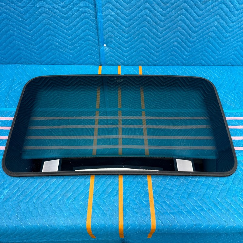 2008–2013 BMW M3 E92 Sunroof Glass OEM 54137145440