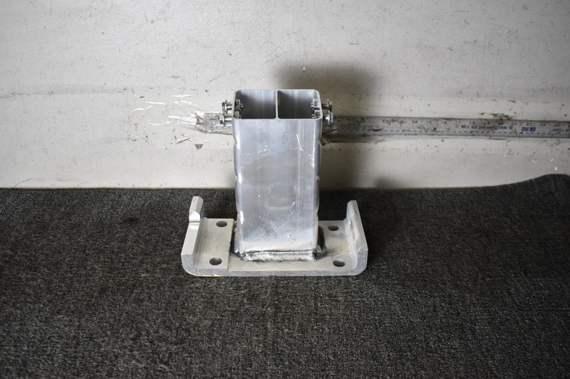 14-19 Land Rover Range Rover Sport Front Left Side Reinforcement Bar Bracket Oem