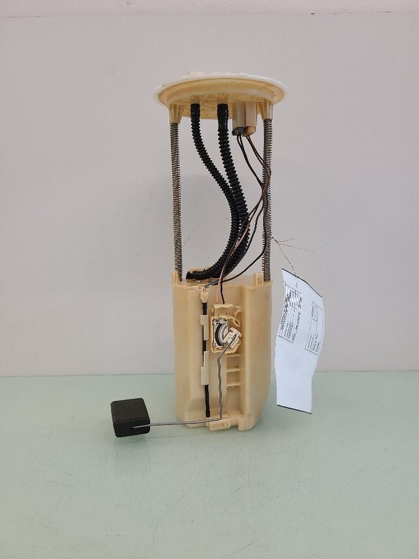 Fuel Pump Assembly Fits 05-06 TUNDRA 589625